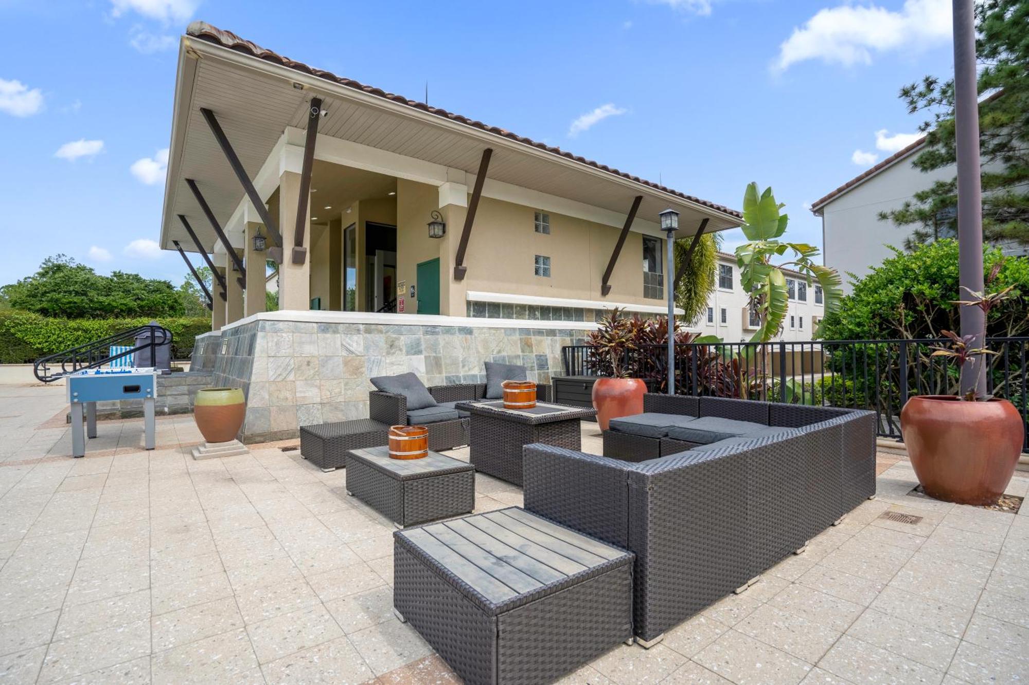 Cozy & Elegant 4Br Enchanted Townhouse - 1 Mile To Disney With Resort Pool, Gym, & Jacuzzi Orlando Exteriör bild